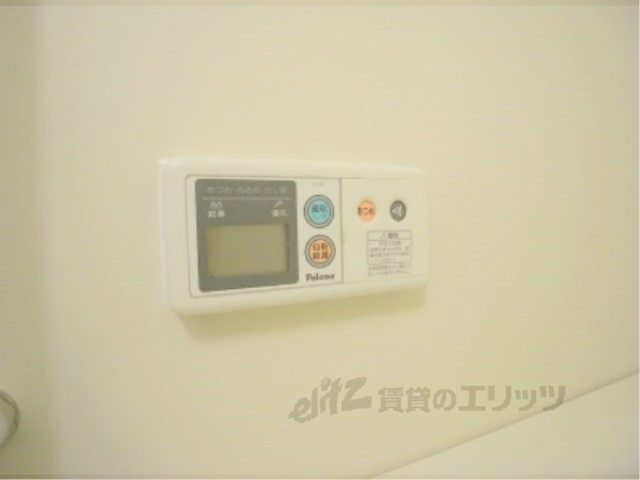 その他設備　給湯器リモコン