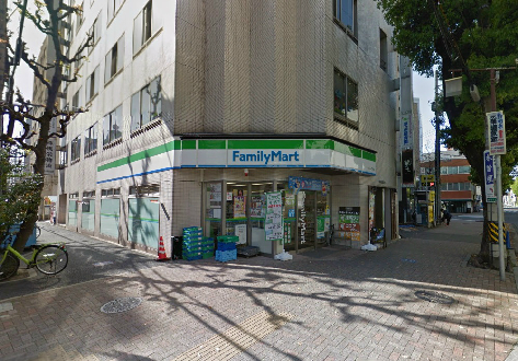 コンビニ　ファミリーマート 金山一丁目店（コンビニ）（コンビニ）まで55m