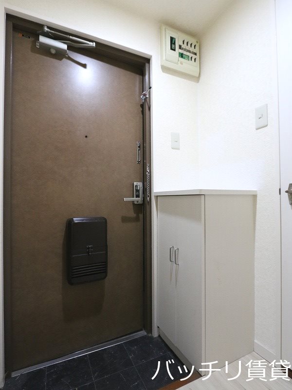 玄関　別号室イメージの為、現状を優先致します。