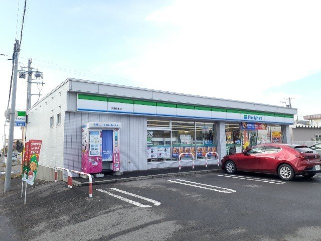 その他　ファミリーマートまで240m