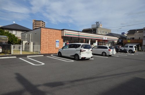 コンビニ　セブンイレブン 広島高須駅前店（コンビニ）まで90m