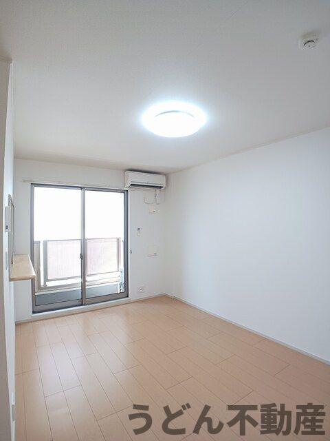 居室・リビング　うどん県のお部屋探しはうどん不動産へ うどんちゃんとLINE