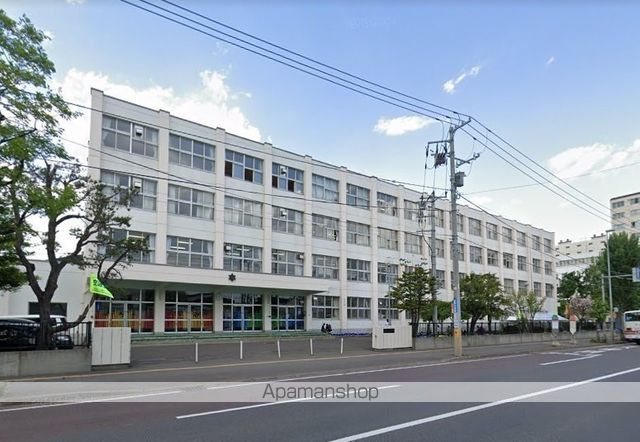 小学校　札幌市立白楊小学校（小学校）まで334m