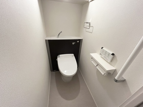 トイレ　※別部屋の写真です