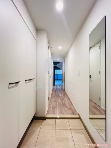 玄関　同マンション別部屋　参考写真