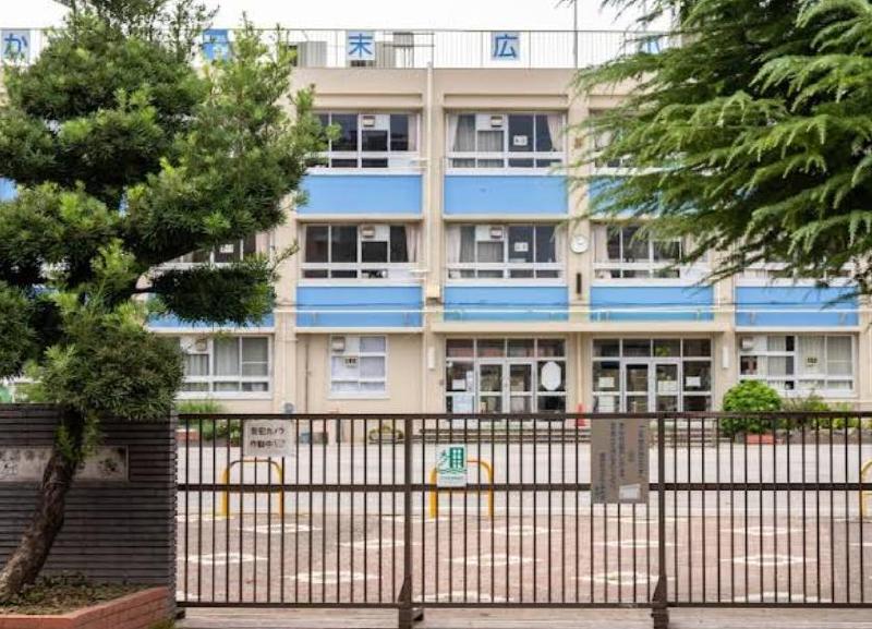 小学校　末広小学校（小学校）まで229m
