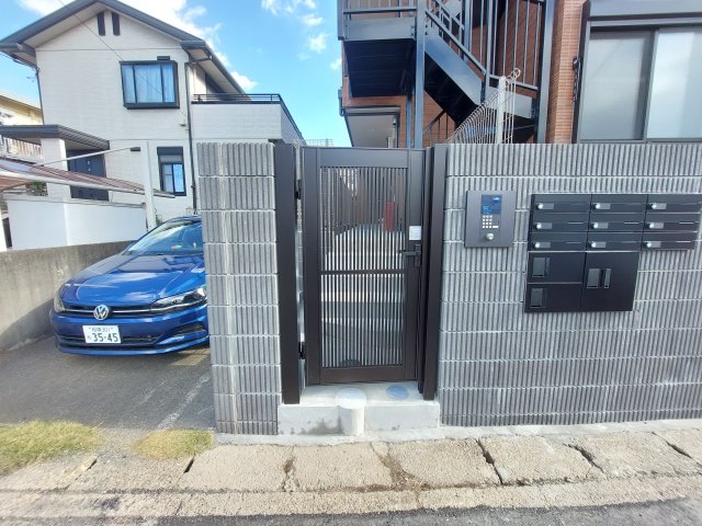 エントランス　オートロック付き
