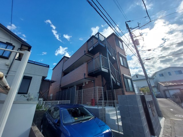 建物外観　落ち着いた静かな住環境