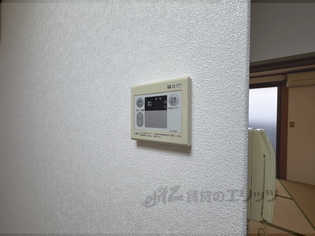 その他設備　給湯器リモコン