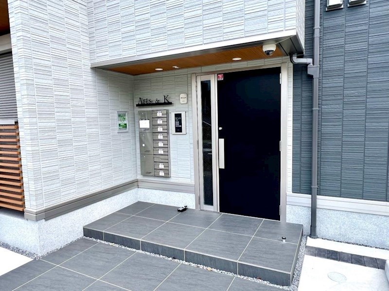 エントランス　エントランスは安全配慮のオートロック付きです