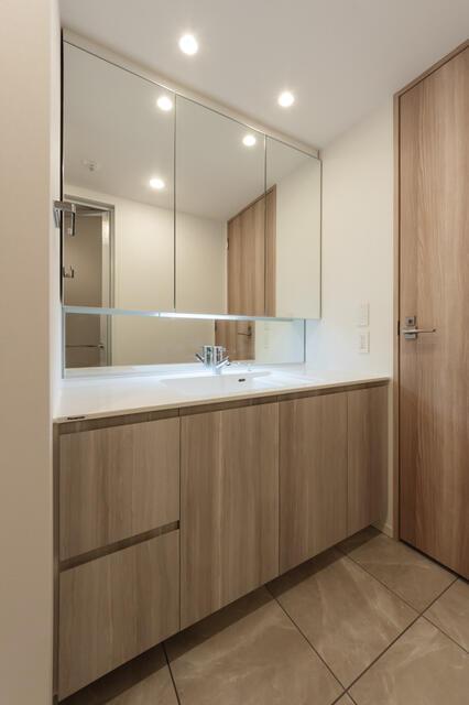 洗面設備　※写真は同タイプ住戸です