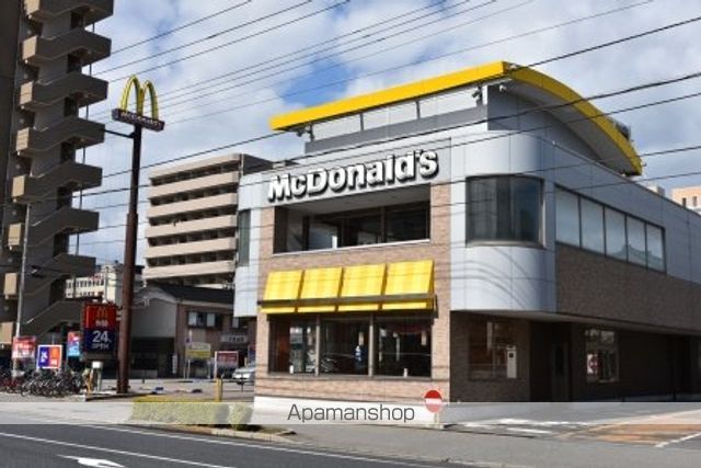飲食店　マクドナルド新潟駅南店（飲食店）まで550m