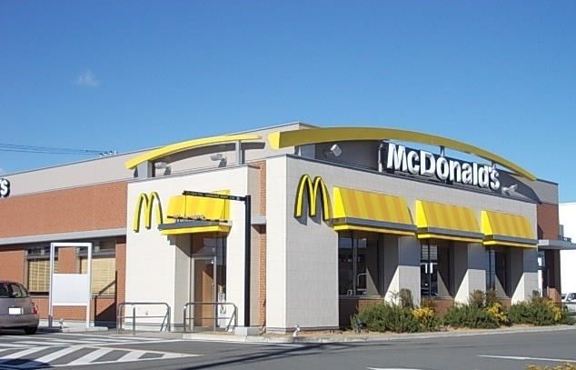 飲食店　マクドナルド ４０７高坂店（飲食店）まで640m
