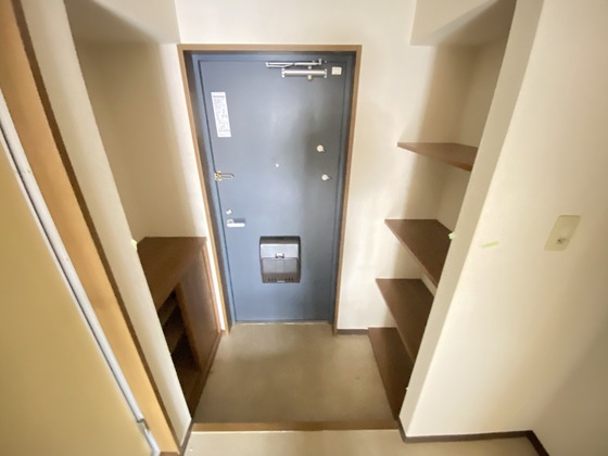 玄関　※別部屋の写真です