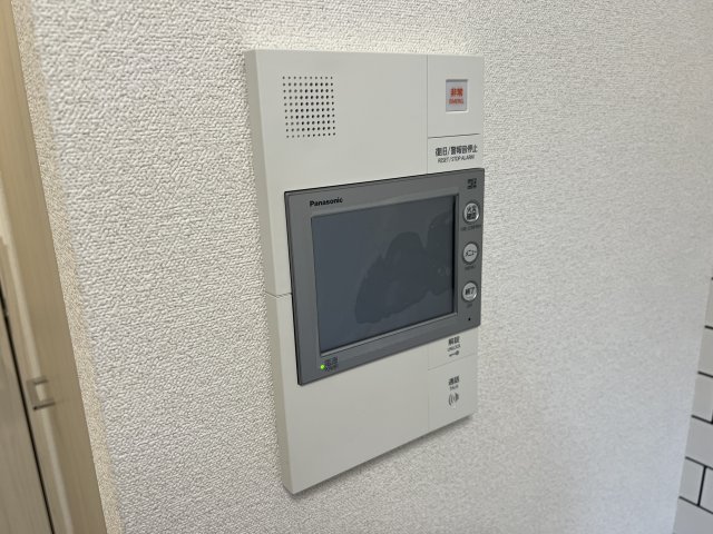 セキュリティ　※写真は同じマンションの違う部屋のものになります。