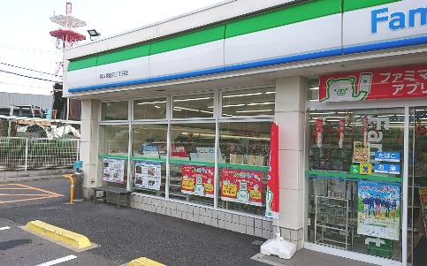 コンビニ　ファミリーマート 摂津東別府三丁目店（コンビニ）まで1601m