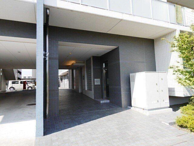 エントランス　オートロック付き