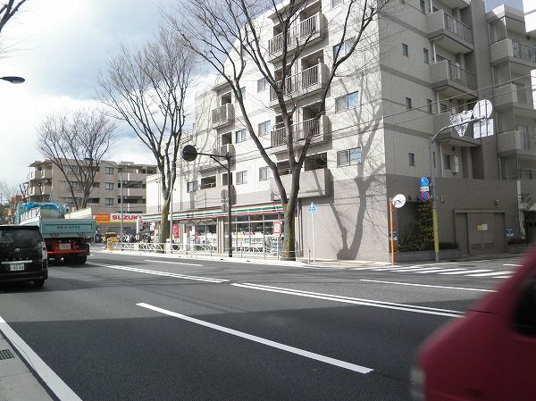 コンビニ　セブンイレブン調布八雲台店（コンビニ）まで481m