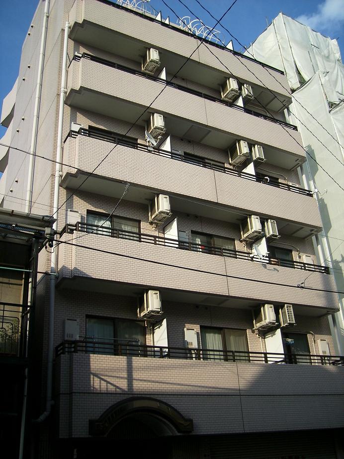 建物外観　オートロックのマンション