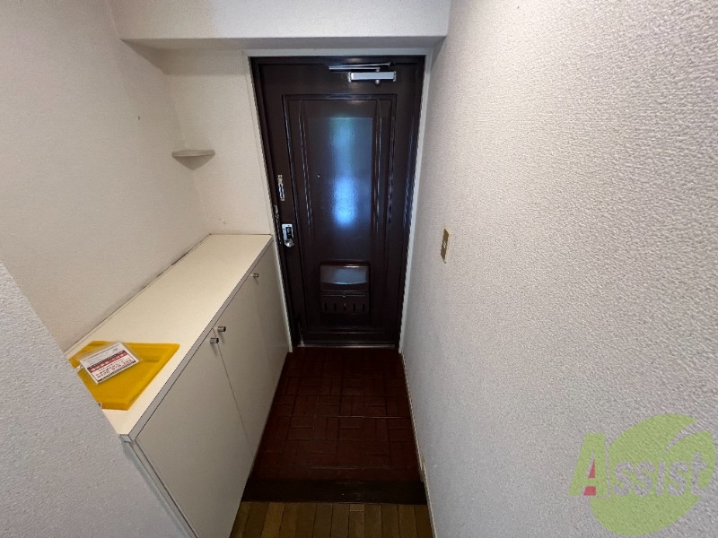 玄関　ゆとりある設計で、お客様を心地よく迎える玄関口。