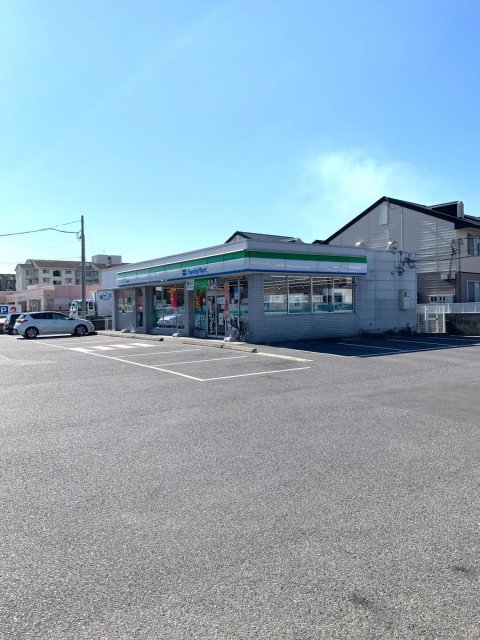 コンビニ　ファミリーマート　岡山万倍店（コンビニ）まで443m