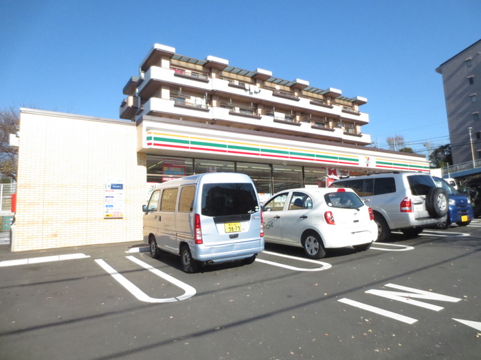 コンビニ　セブンイレブン 横浜市ヶ尾店（コンビニ）まで135m