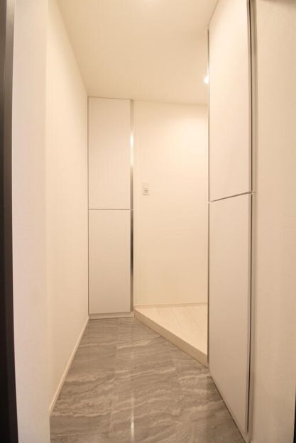 玄関　弊社は都内全域の物件をご紹介可能です！
