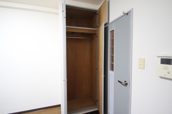 収納　※別部屋の写真です