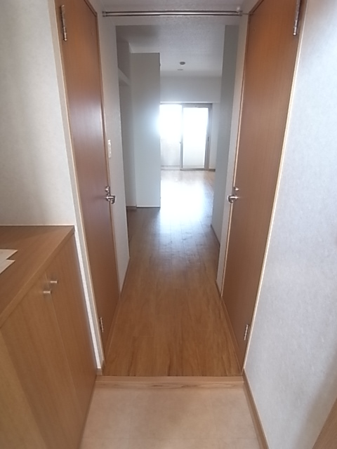 玄関　＊別号室の写真になります
