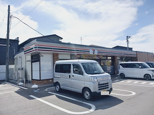コンビニ　セブンイレブン利府中央３丁目店（コンビニ）まで950m