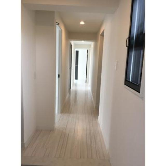 玄関　※写真は同タイプ住戸です。