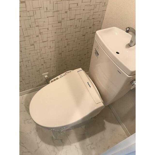 トイレ　※同仕様写真含む