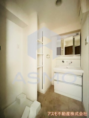 洗面設備　同マンション別部屋　参考写真