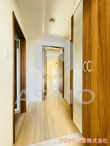 玄関　同マンション別部屋　参考写真