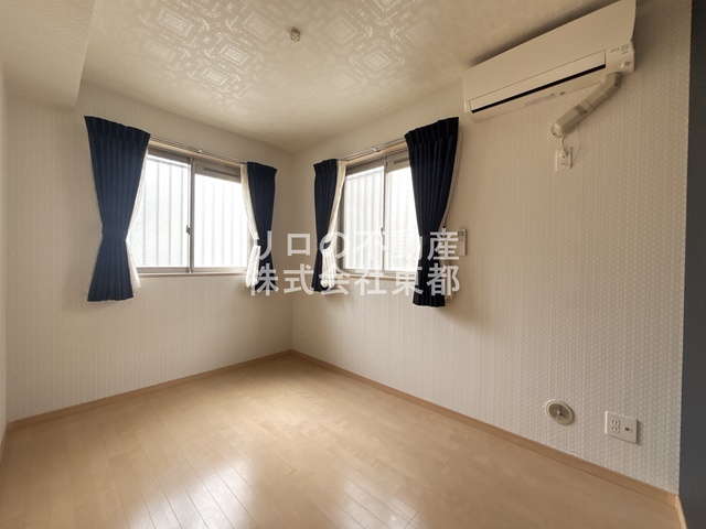 その他部屋・スペース　２面採光なので、明るく風通しのよい過ごしやすいお部屋です♪