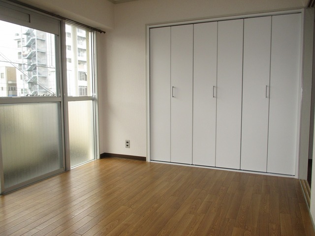 居室・リビング　明るくキレイなお部屋です