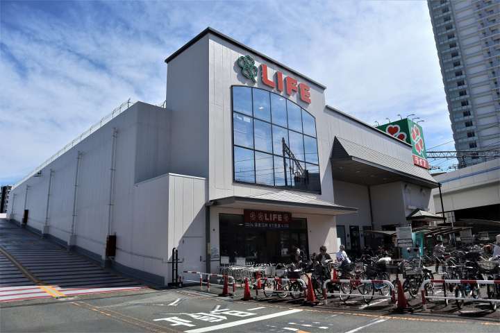 スーパー　（株）ライフコーポレーション／石神井公園店（スーパー）まで724m