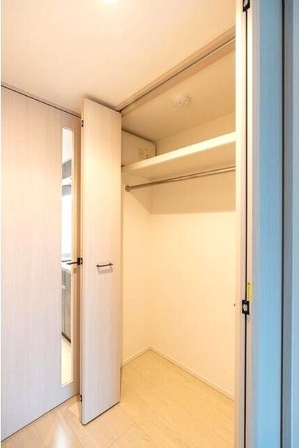 バルコニー　浴室乾燥機完備