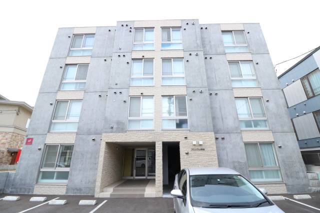 建物外観　コンクリート打ちっぱなしの外観♪