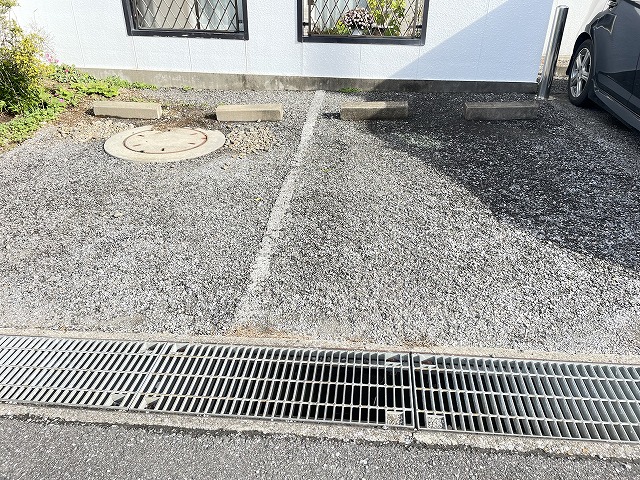 駐車場　敷地内駐車場