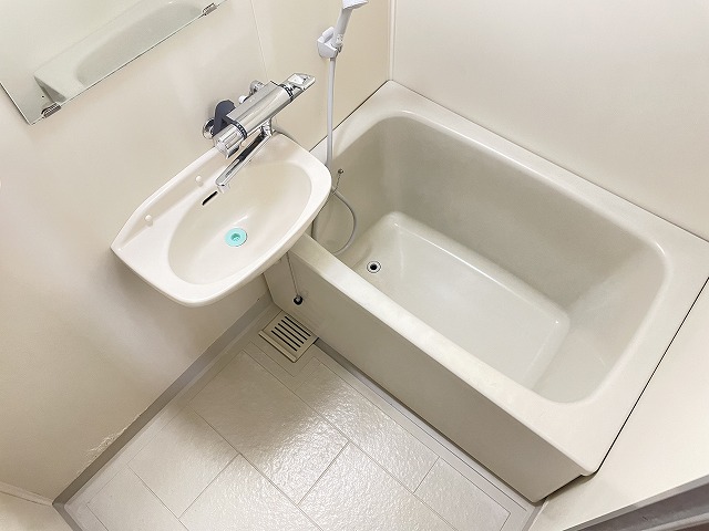バス・シャワールーム　給湯式バスルーム