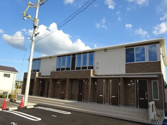 建物外観　築浅でキレイな外観♪
