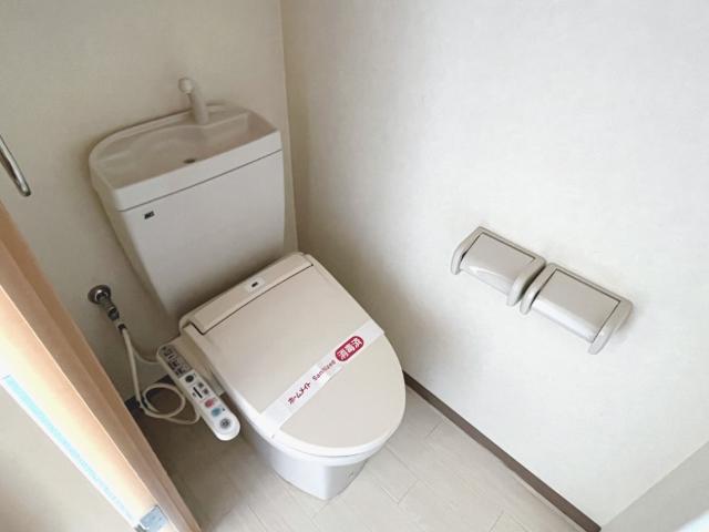 トイレ　シャワー付トイレ