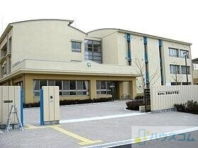 中学校　茨木市立彩都西中学校（中学校）まで1711m