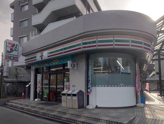 コンビニ　セブンイレブン 江戸川小松川2丁目店（コンビニ）まで385m