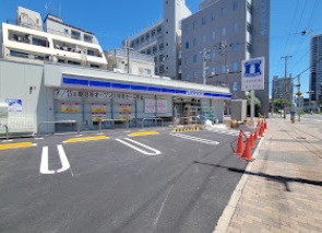 コンビニ　ローソン　神戸下山手通七丁目店（コンビニ）まで545m