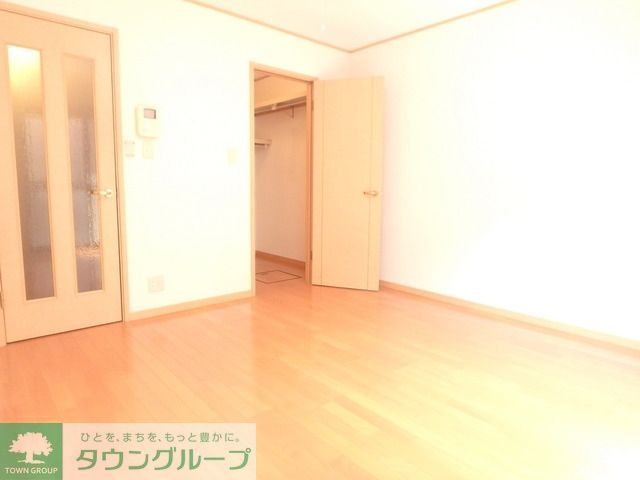 その他部屋・スペース　★広々収納スペース付きの居室★