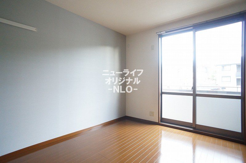 その他部屋・スペース　アクセントクロスを採用したお洒落な居室です☆