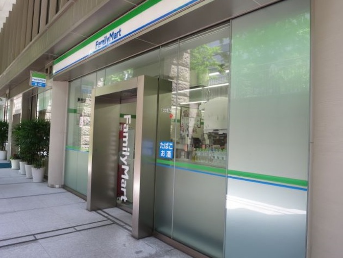 コンビニ　ファミリーマート　ガーデンシティ品川御殿山店（コンビニ）まで206m