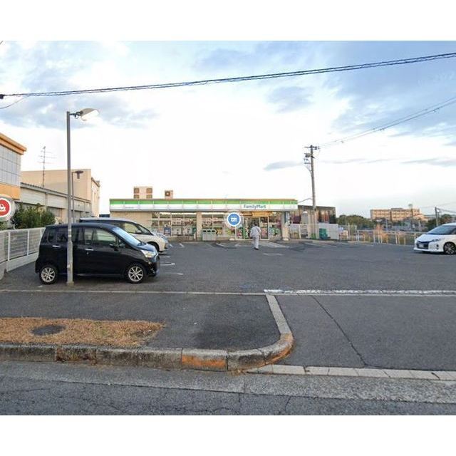 コンビニ　ファミリーマート　泉北田園大橋店（コンビニ）まで300m